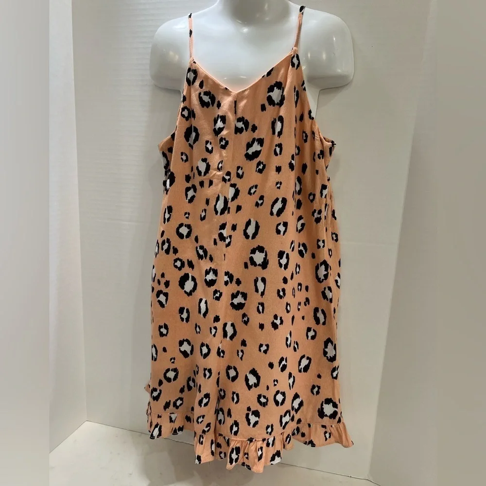 Chic Leopard Print Dress